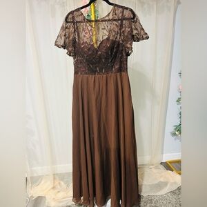 Elegant Brown Lace Maxi Dress with pockets